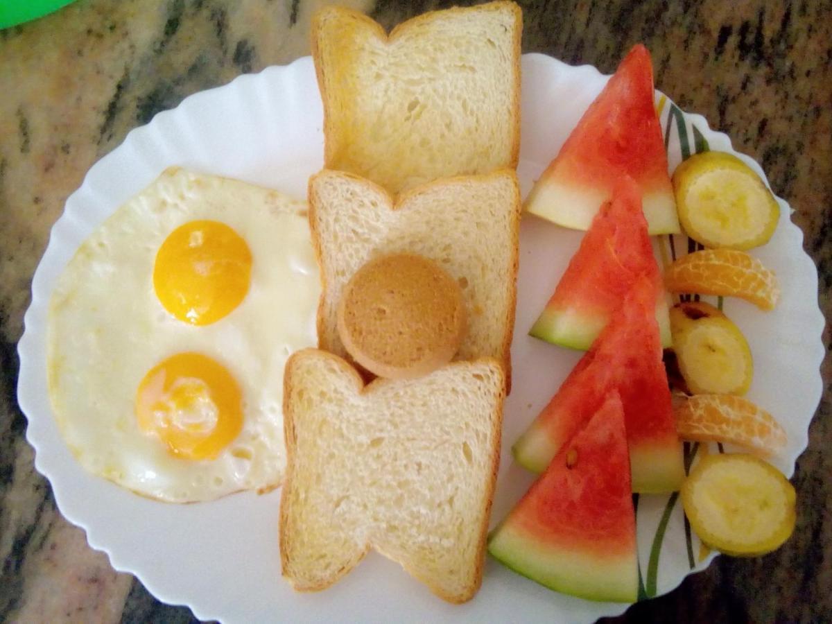L&J Modern Backpackers Kigamboni Beach House Bed and Breakfast Dar es Salaam Buitenkant foto
