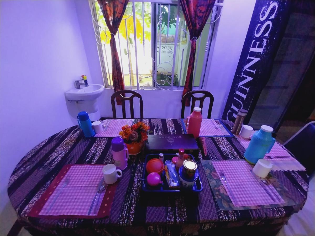 L&J Modern Backpackers Kigamboni Beach House Bed and Breakfast Dar es Salaam Buitenkant foto