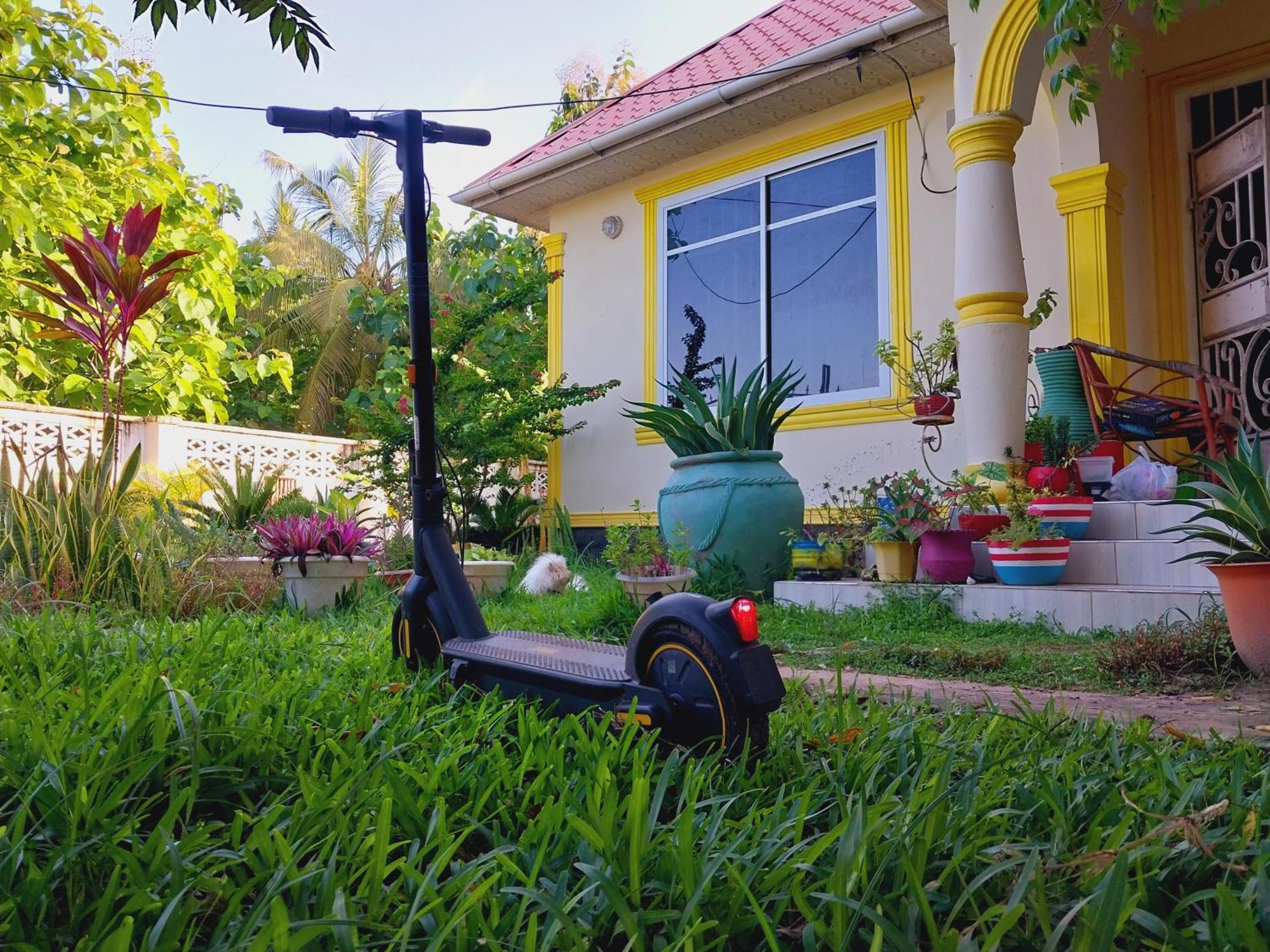 L&J Modern Backpackers Kigamboni Beach House Bed and Breakfast Dar es Salaam Buitenkant foto